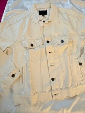Banana Republic Cream OVERSIZED DENIM JACKET.